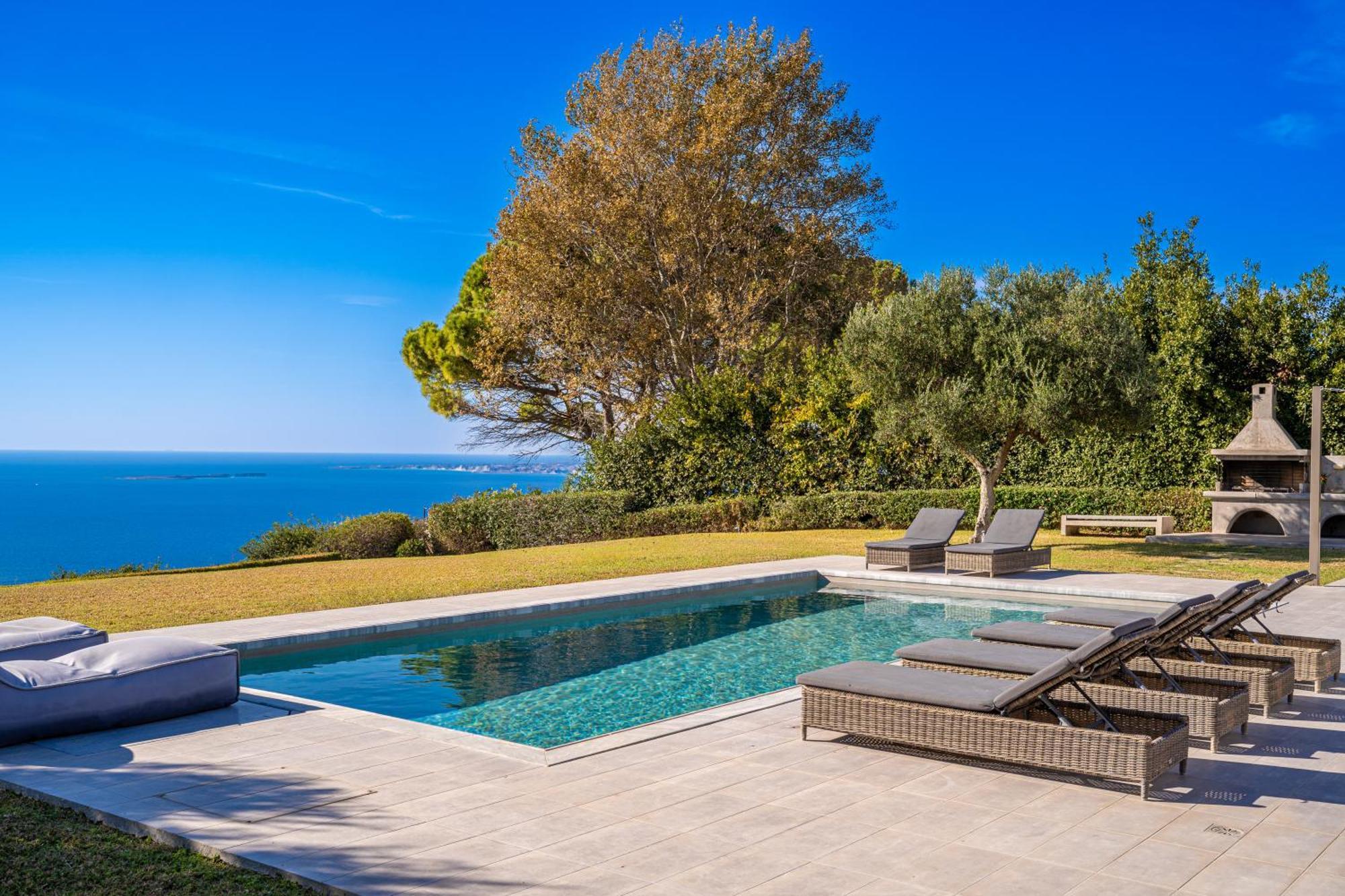 Villa Grande Azzurro In Lakíthra Exterior foto
