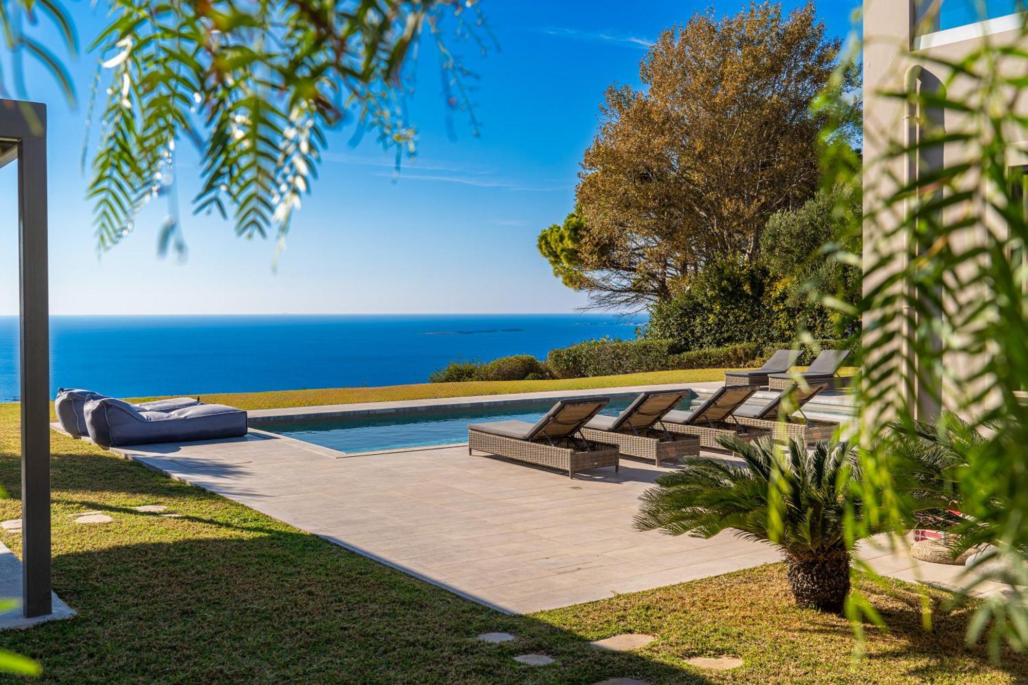 Villa Grande Azzurro In Lakíthra Exterior foto