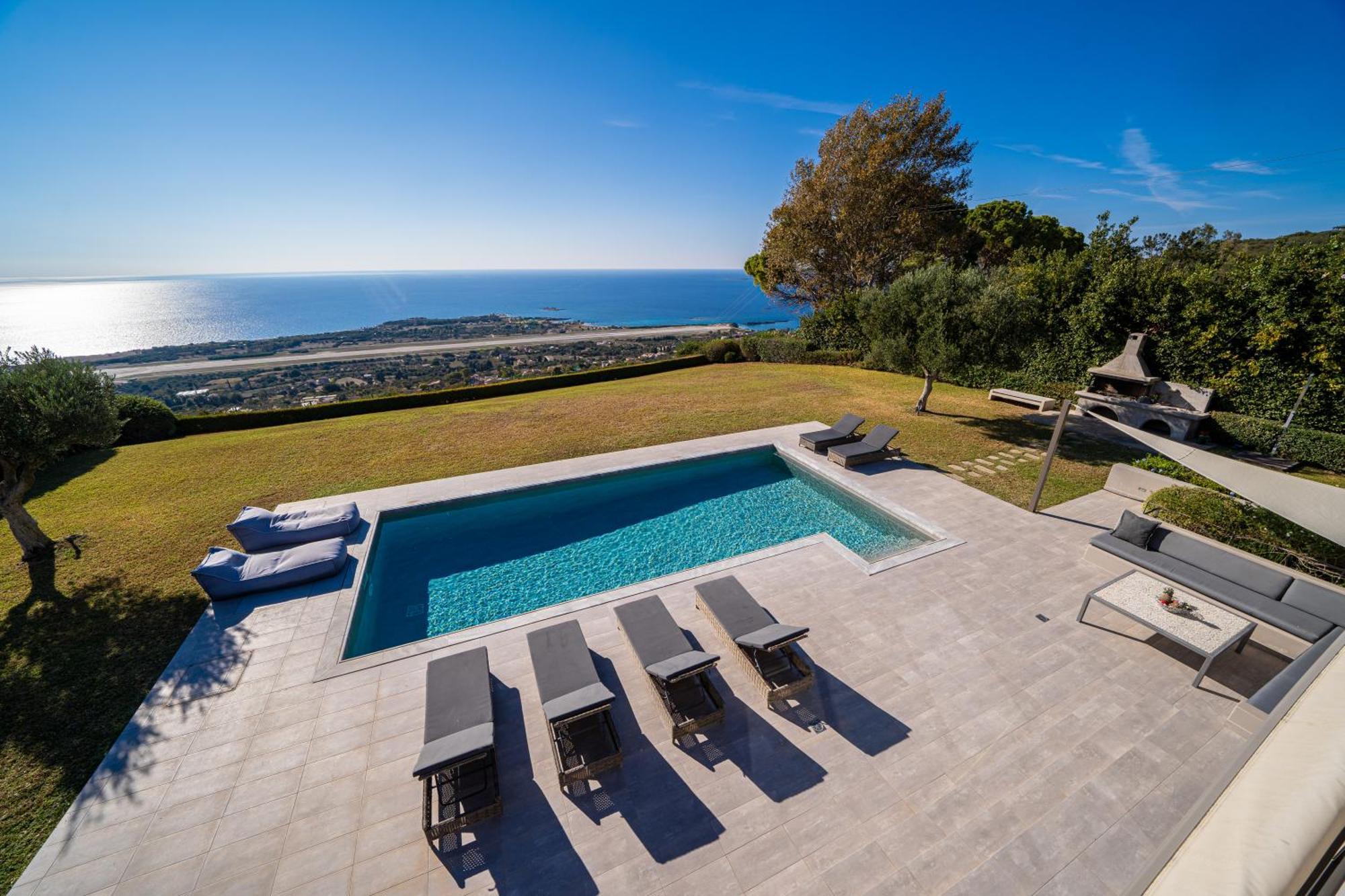 Villa Grande Azzurro In Lakíthra Exterior foto