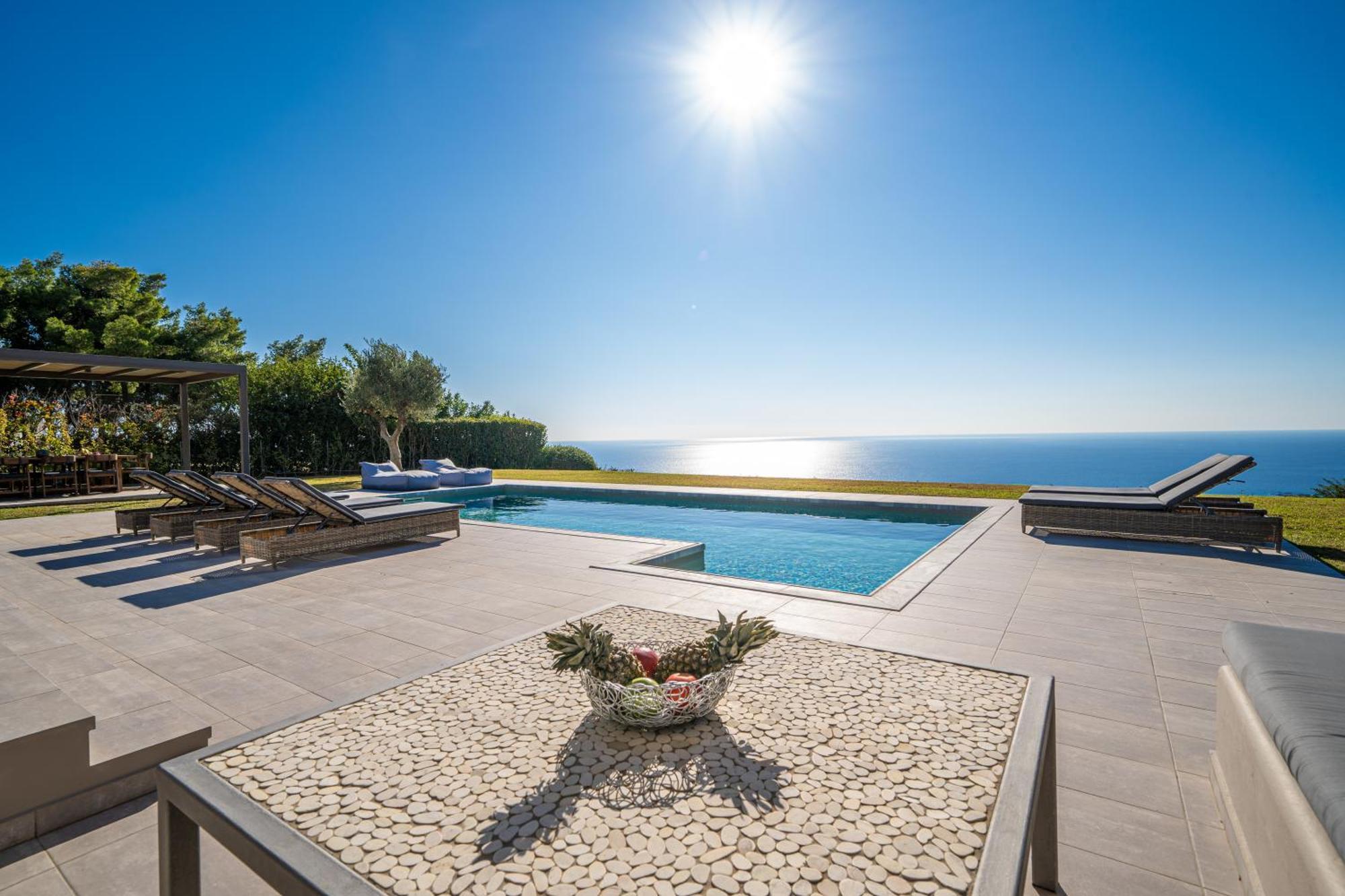 Villa Grande Azzurro In Lakíthra Exterior foto